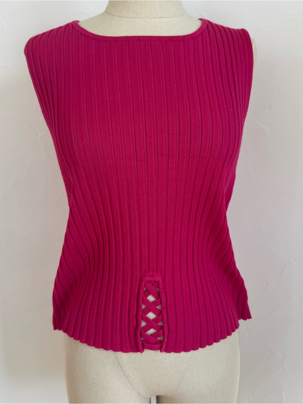 Vintage Y2K Hot Pink Ribbed Knit Tank Top Fuchsia Cutout Detail